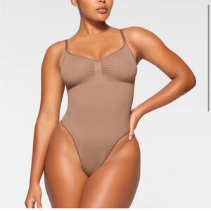 Skims bodysuit thong